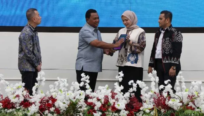 Wagub Maluku Luncurkan SIPD-RI Host to Host, Percepat Pengelolaan Keuangan Daerah