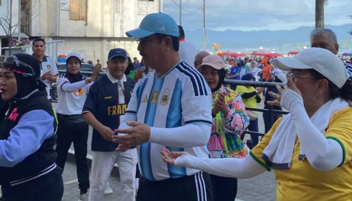 Gubernur Maluku Ikuti Senam Sehat Bersama dan Tinjau Aktivitas Perdagangan di Pasar Mardika